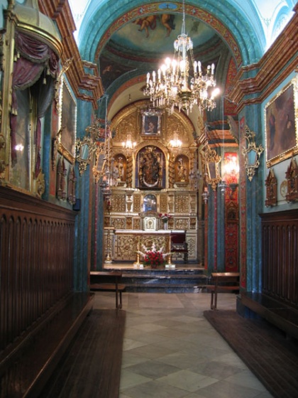 420px-Interior_de_la_iglesia_de_las_Ermitas_de_Córdoba.jpg