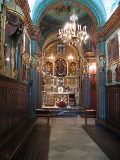 420px-Interior_de_la_iglesia_de_las_Ermitas_de_Córdoba.jpg