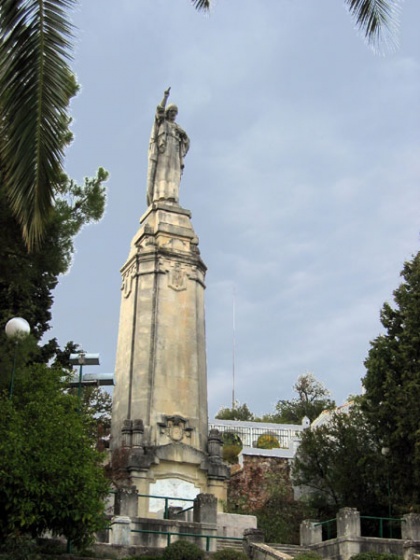420px-Monumento_al_Sagrado_Corazón_(Ermitas_de_Córdoba)).jpg
