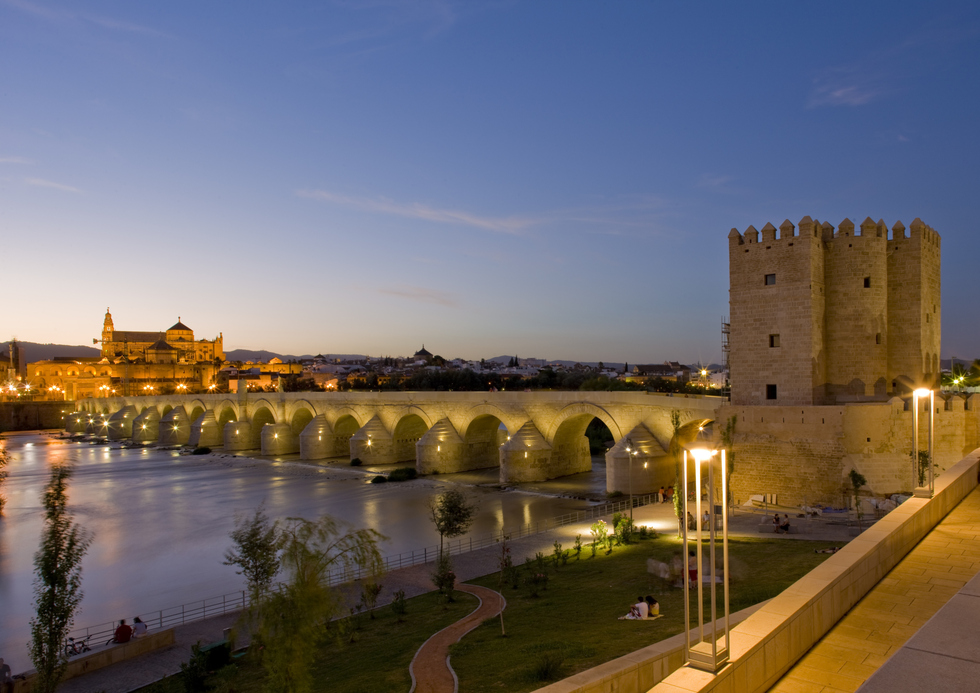 446_la-torre-de-la-calahorra-el-guadalquivir-y-la-mezquita.jpg