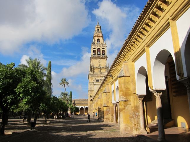 Cabildo-convenio-nocturna-Mezquita-Cordoba_EDIIMA20160225_0538_5.jpg