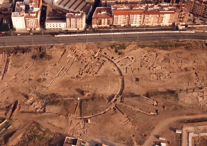 Foto_aérea_del_yacimiento_arqueológico_de_Cercadillas_antes_de_su_destrucción_parcial.jpg