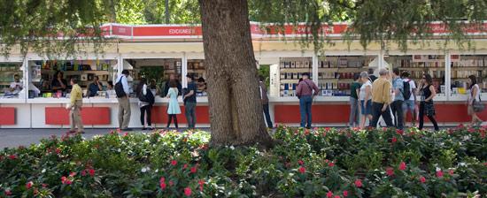 Ambiente_8-feria-libro-madrid-c.jpg_369272544.jpg