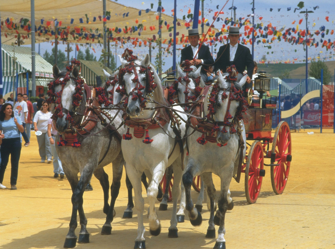 bodegas-mezquita-Cordoba-Feria-Carro-Caballos.jpg