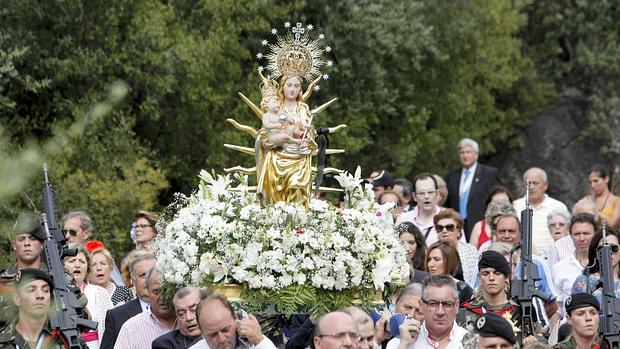 virgen-linares-romeria--620x349.jpg