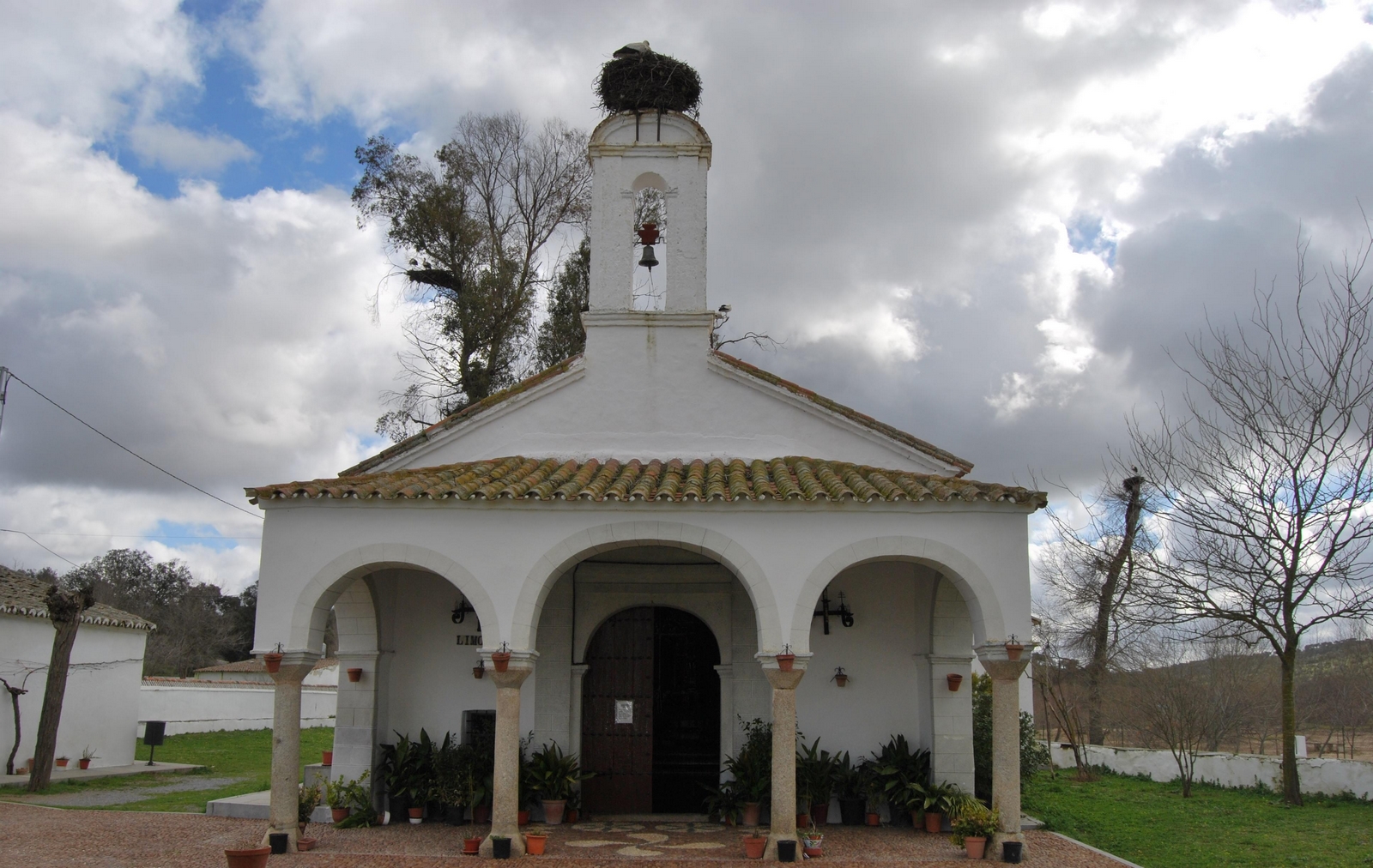 iglesia-virgen-de-las-cruces-de-guijo.jpg