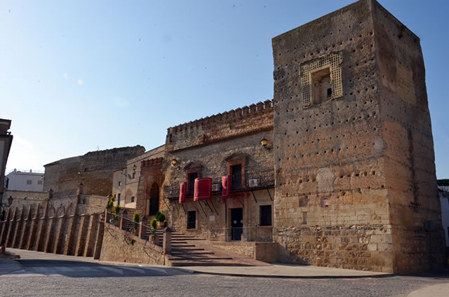 castillo-de-santaella-muralla.jpg